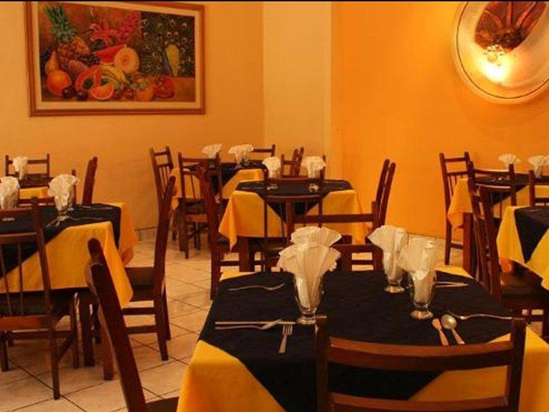 Hotel Premier Huehuetenango Exteriör bild